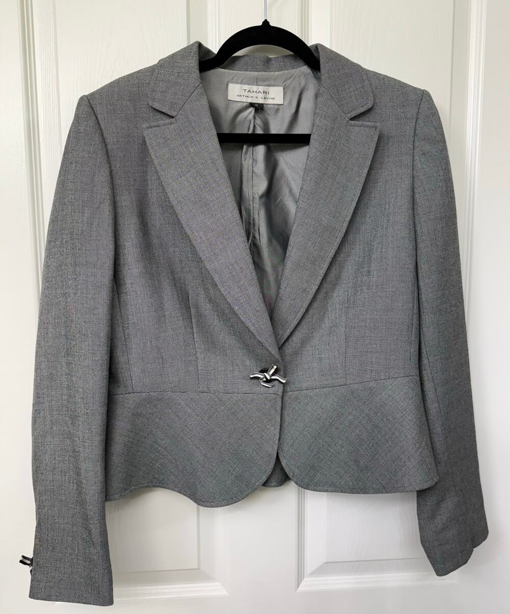 Tahari Arthur S. Levine 10 grey blazer professional tie bow one snap button